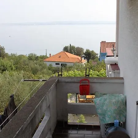 834c Apartment